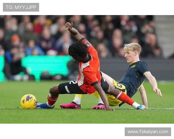 卢顿成功升超,状态回暖成为英超备受关注的黑马力量