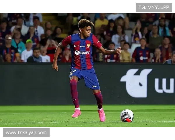 亚马尔 vs 登贝莱:边锋天赋与成长潜力对比 亚马尔 vs 登贝莱:边锋天赋与成长潜力对比